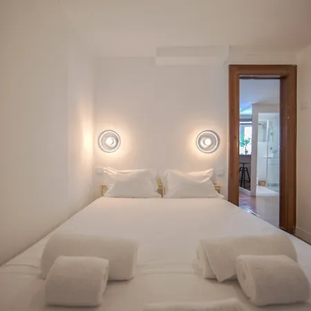 Alfama Historical Ii By Homing