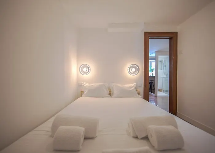 Alfama Historical Ii By Homing