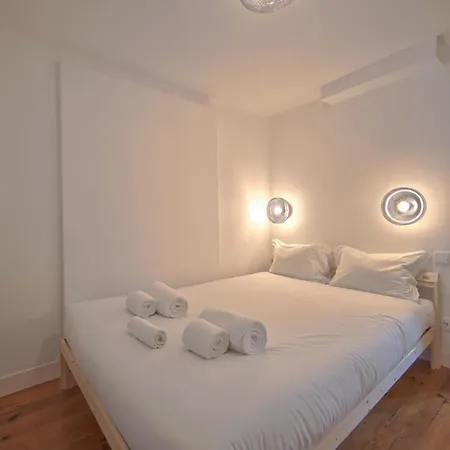 Alfama Historical Ii By Homing Lisboa